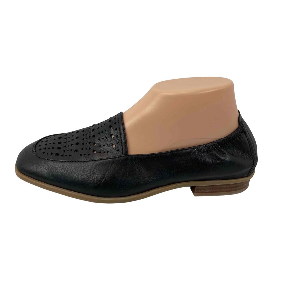 Clarks Womens Size 7.5 M Sarafyna Sky Leather Comfort Loafers Black Leather Shoe